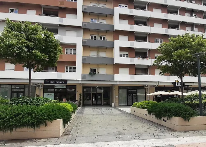 In Point * بودغوريتْسا