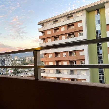 In Point Apartment