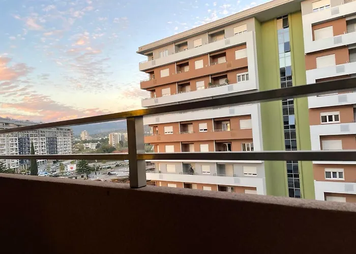 In Point Апартаменты