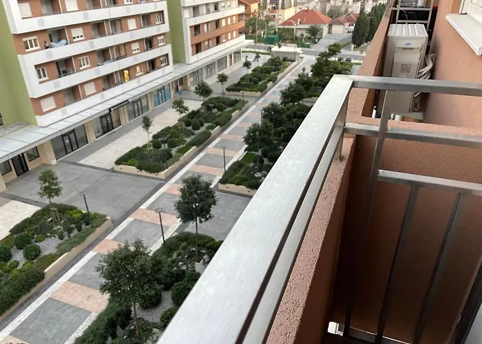 In Point Апартаменты *